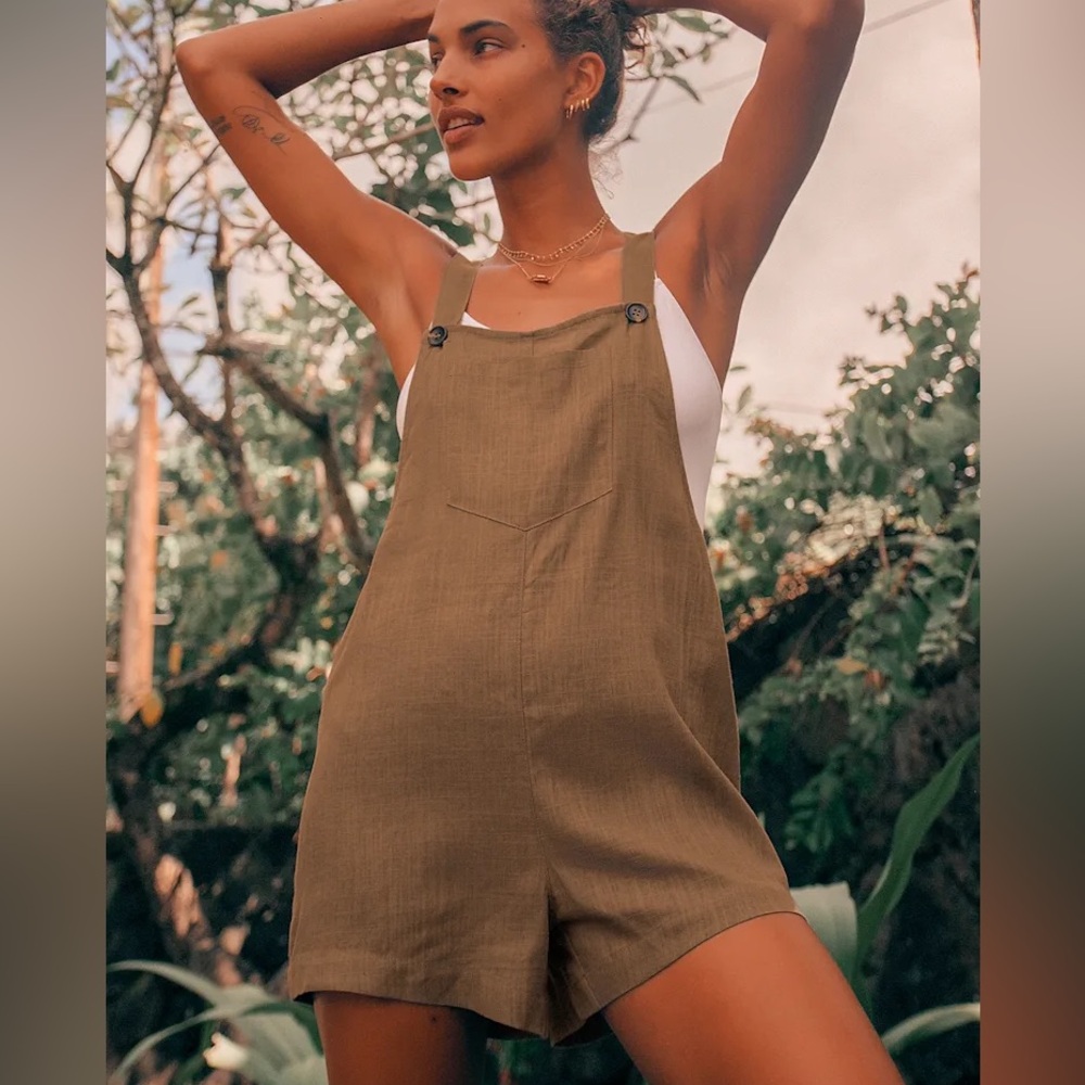 Lulu's Up With The Sun Olive Short Overalls